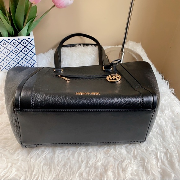 Michael Kors Carine Large Pebbled Leather Tote Bag - Picture 8 of 8